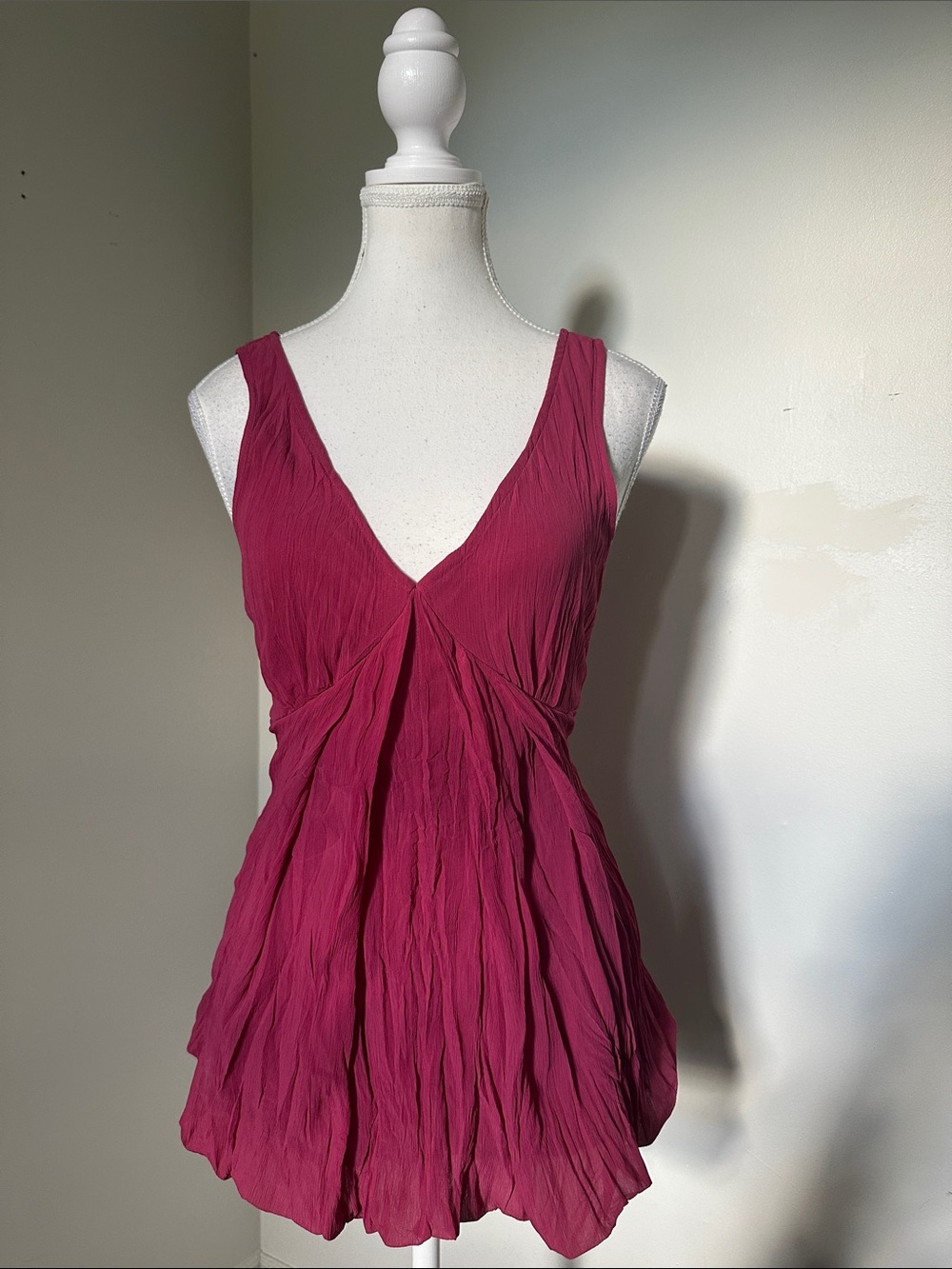 MEXX Pink Tie Back Crinkle Fairy Whimsical Bubble Hem Vneck Tank Top Small